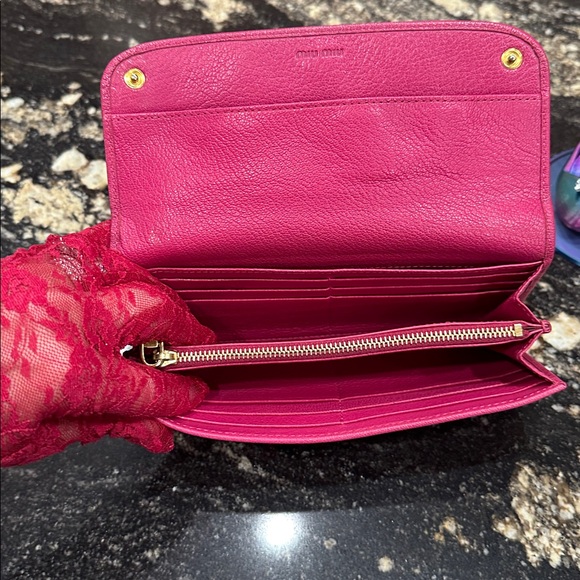 Miu Miu💖Continental Wallet - Picture 8 of 14